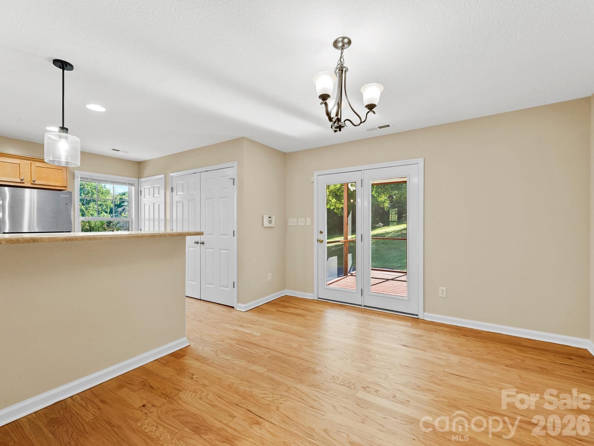Single Family Residence at 81 Crayton Road, Asheville, photo 19 of 41