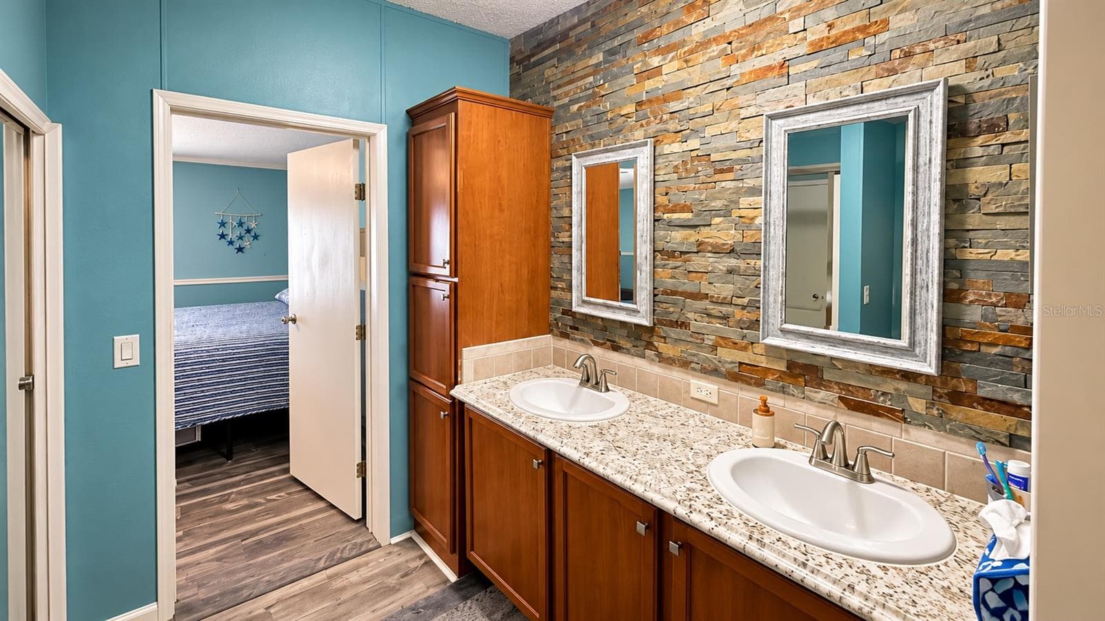 Manufactured Home at 12831 HAWK HILL DR, THONOTOSASSA, photo 13 of 32