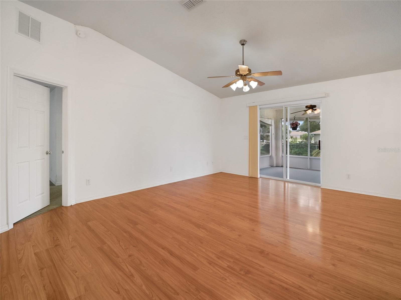 Living Room - 5045 NW 32ND PL, OCALA