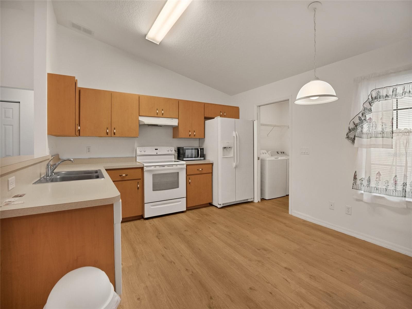 Kitchen - 5045 NW 32ND PL, OCALA