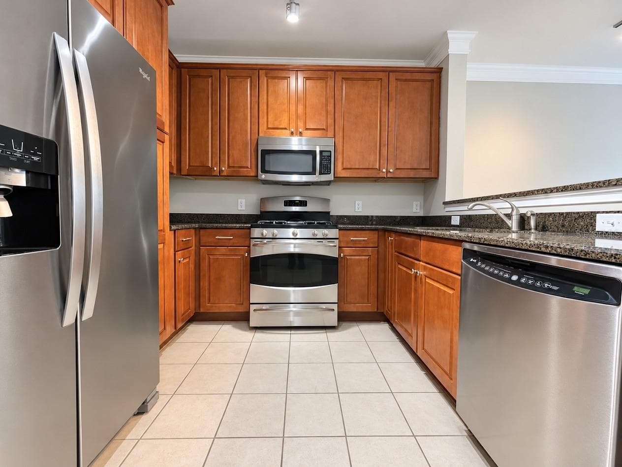 Apartment at 154 TUSKAWILLA ROAD #1-312, WINTER SPRINGS, photo 5 of 26