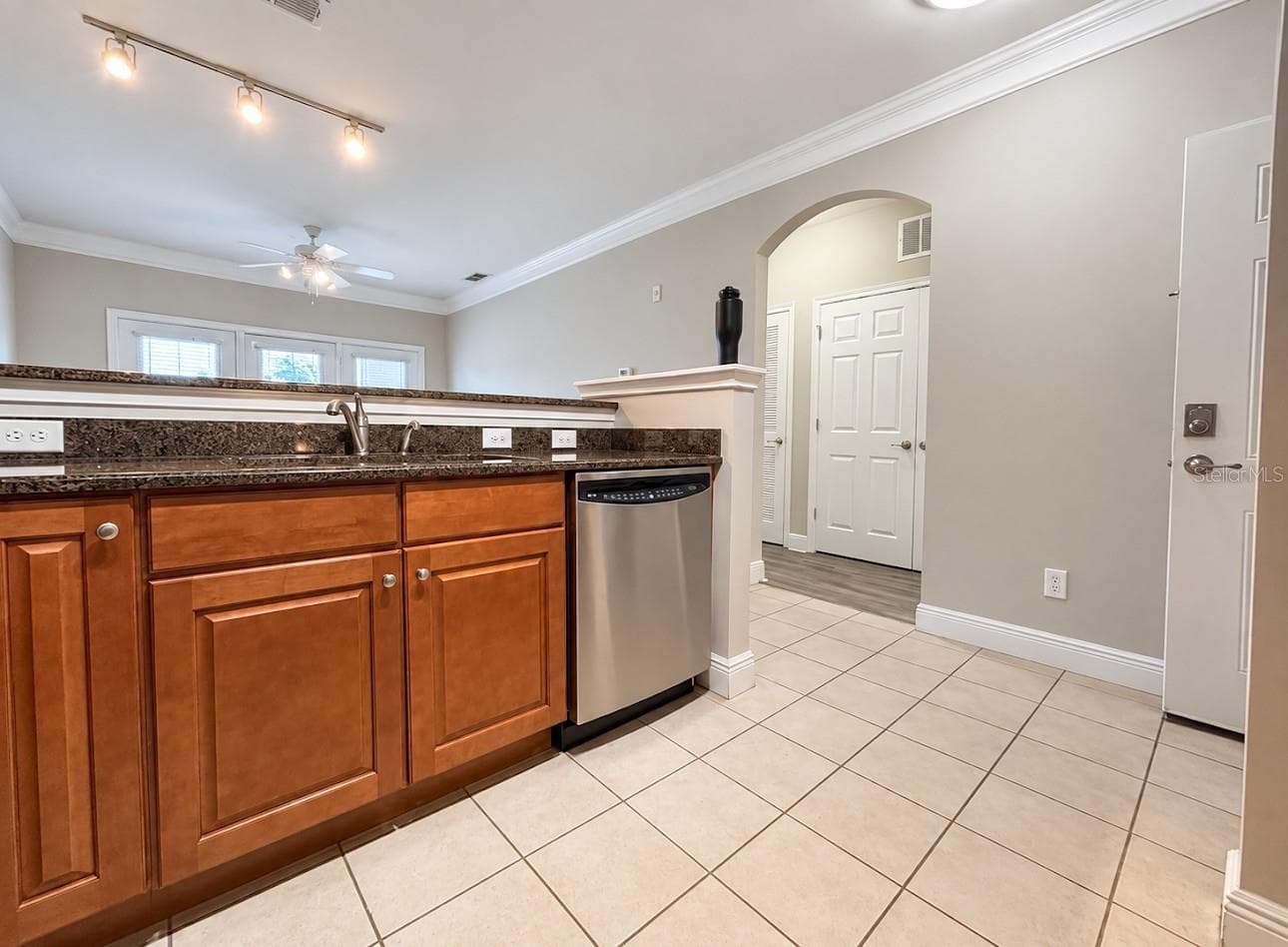 Apartment at 154 TUSKAWILLA ROAD #1-312, WINTER SPRINGS, photo 7 of 26