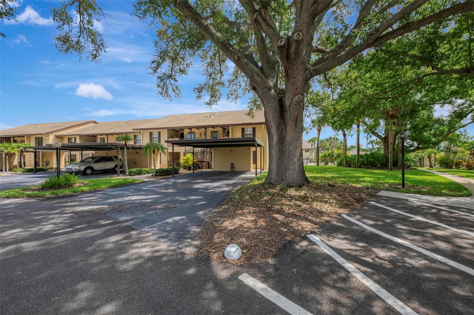 Condominium at 375 THREE LAKES LN #A, VENICE, photo 2 of 49