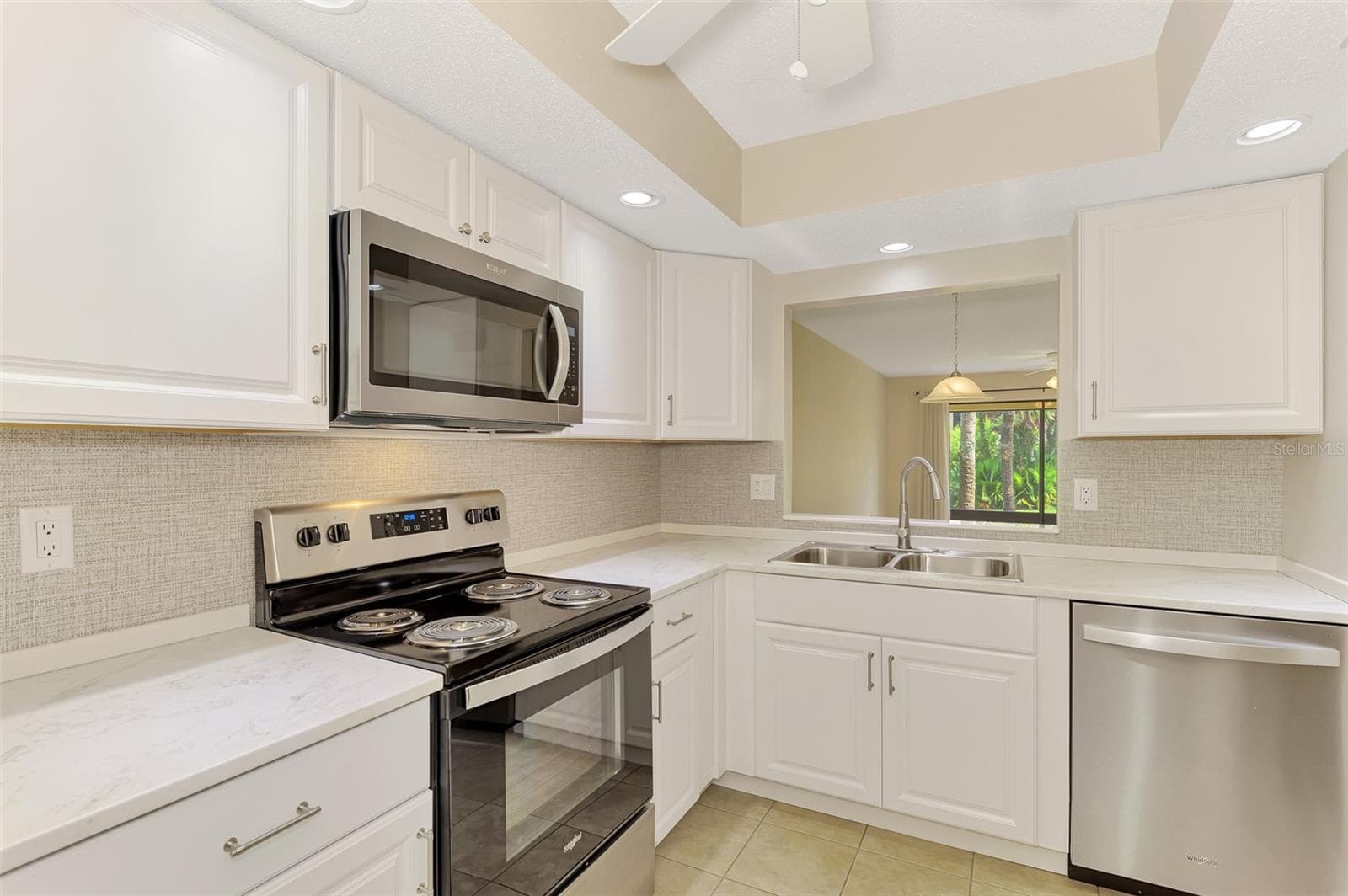 Condominium at 375 THREE LAKES LN #A, VENICE, photo 15 of 49