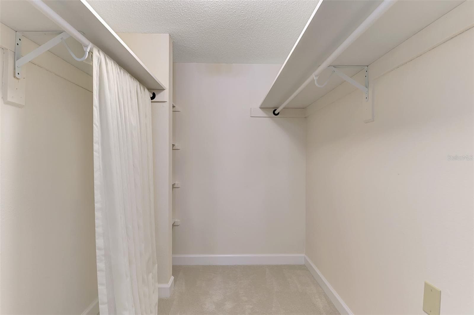 Walk-In Closet in Master Bath - 375 THREE LAKES LN #A, VENICE