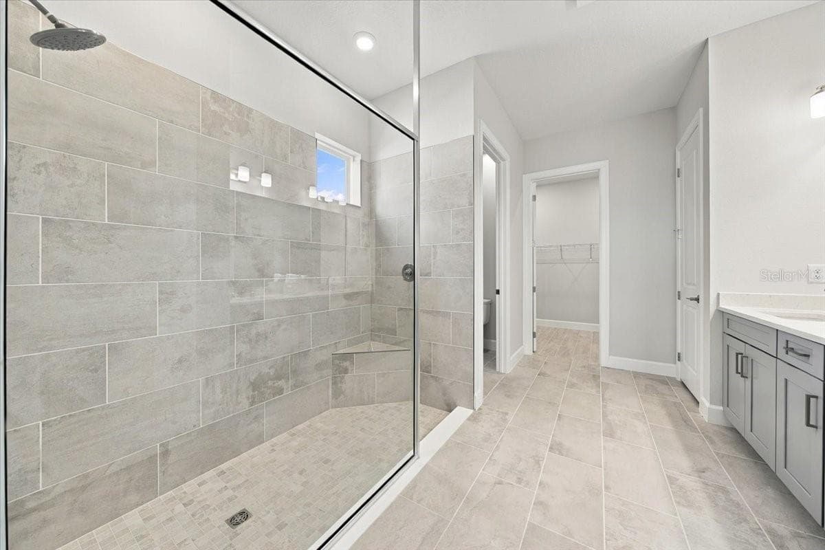Primary Ensuit - 13705 IONA AVE, PALMETTO