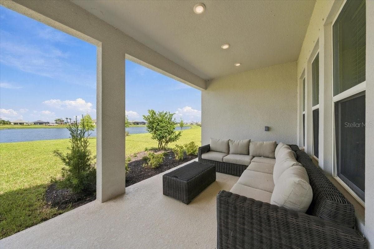Single Family Residence at 13705 IONA AVE, PALMETTO, photo 39 of 45