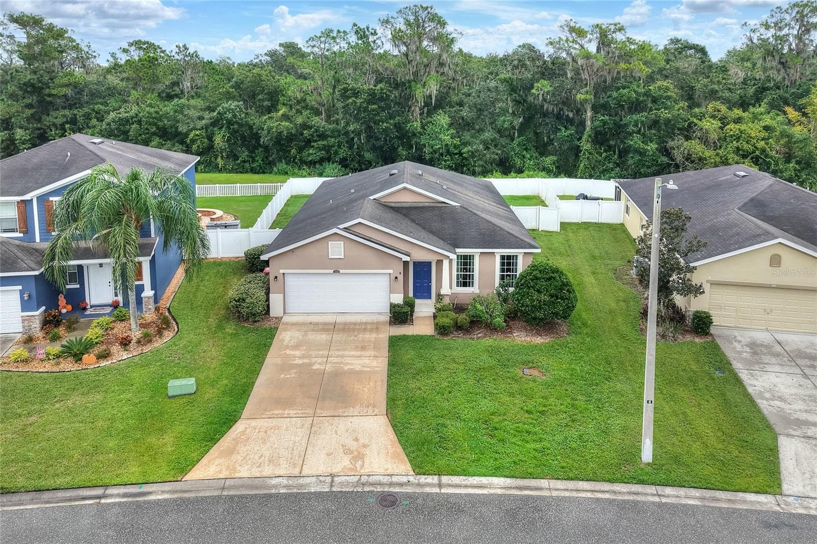 Front of home - 2729 WALDEN WOODS DR, PLANT CITY