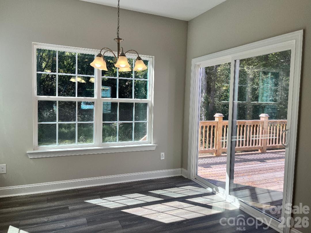 Breakfast Area - Concord