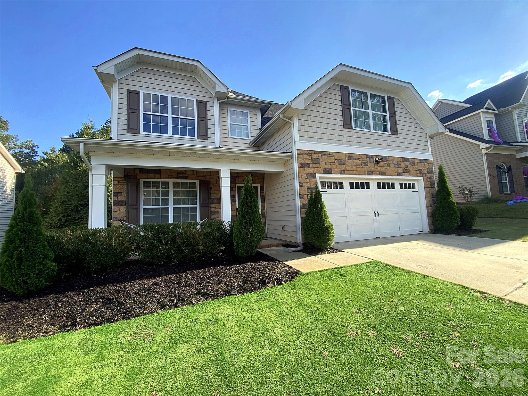 Single Family Residence at 1333 Secret Path Drive, Fort Mill, photo 3 of 49