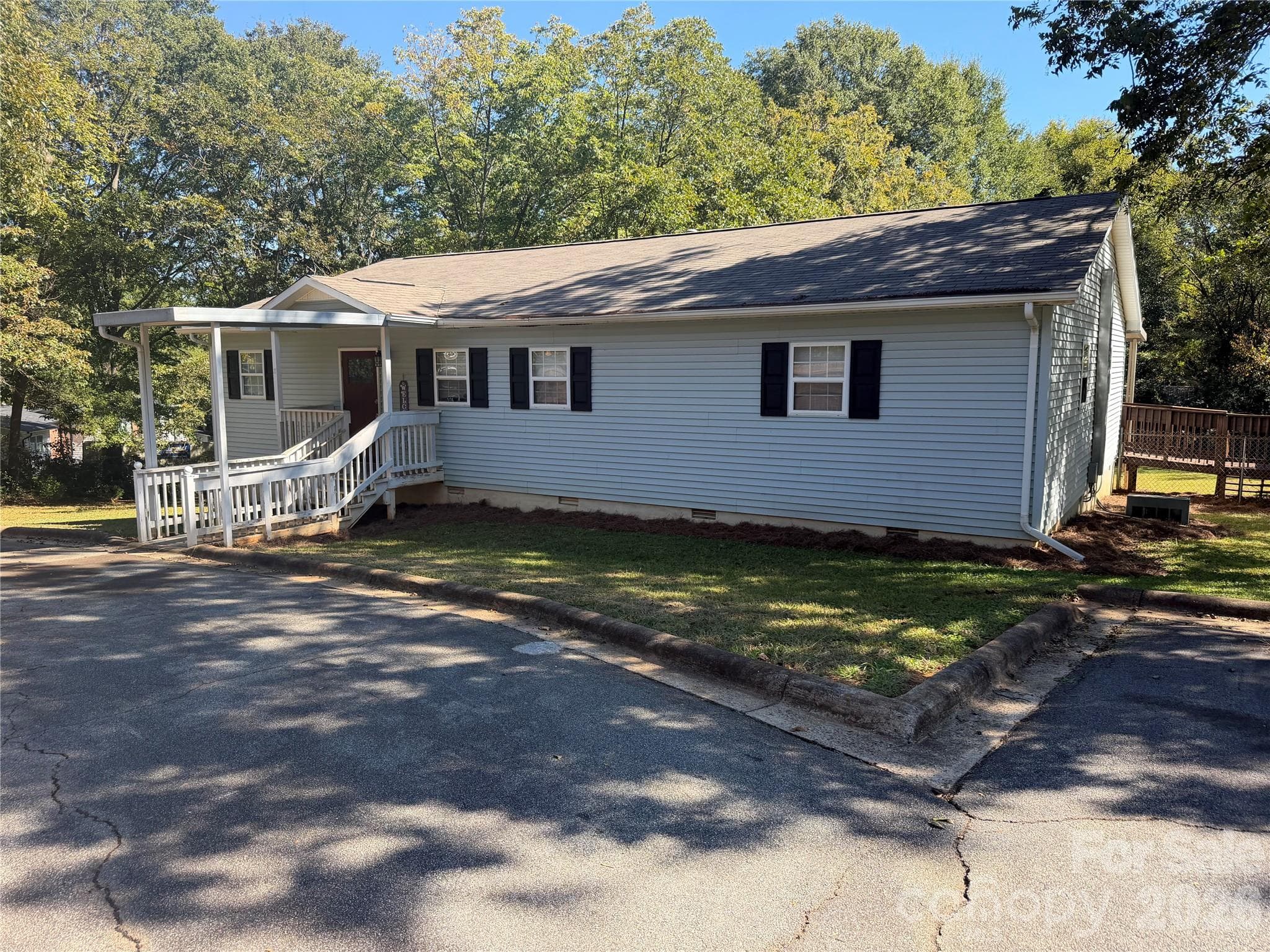 104 E Clairborne Street