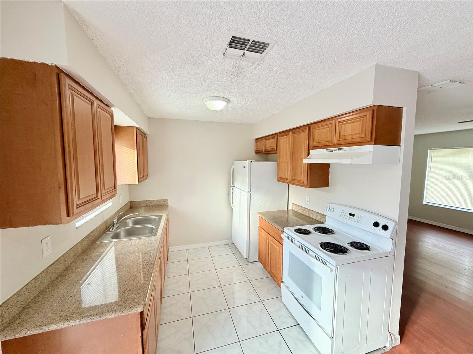 Single Family Residence at 661 GULLIVER AVE, DELTONA, photo 3 of 15