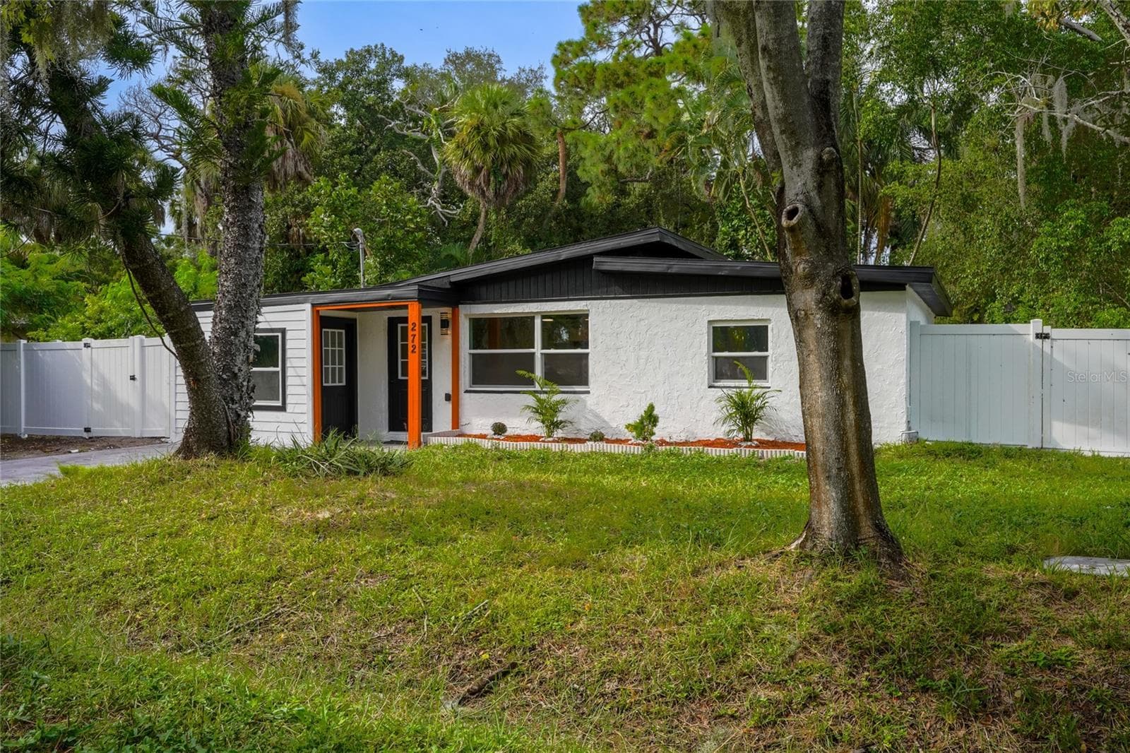 Single Family Residence at 272 36TH STREET CT E, PALMETTO, photo 2 of 20