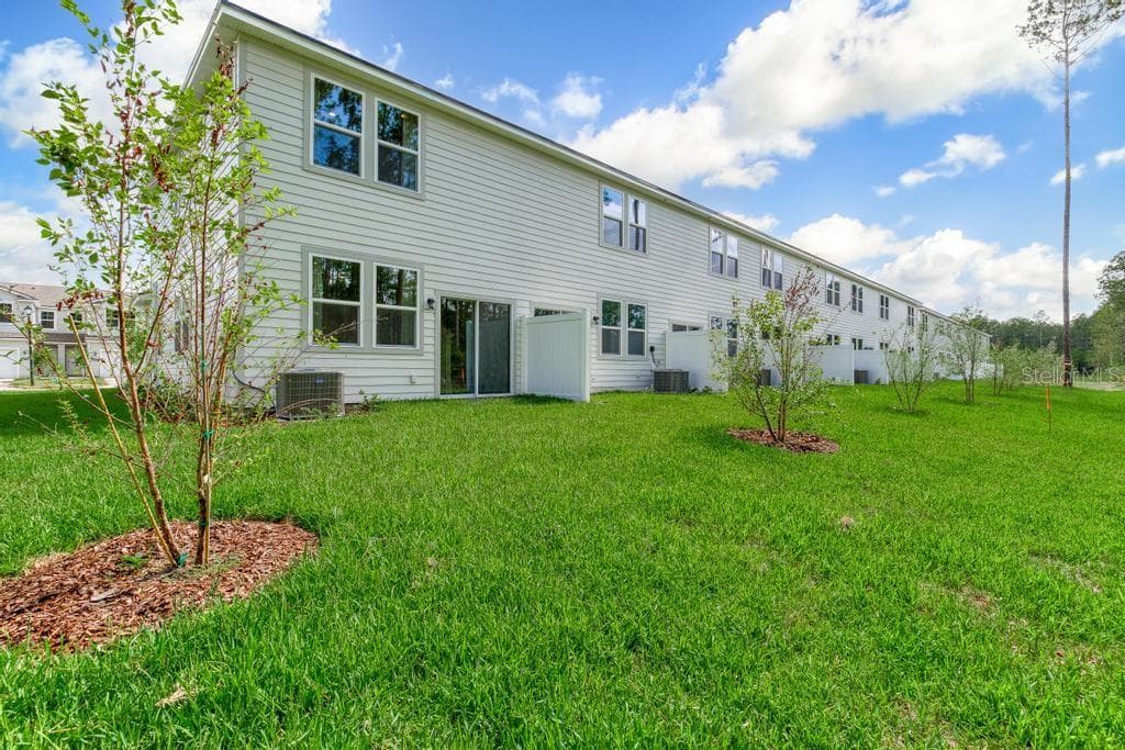 Townhouse at 10720 WATERFIELD RD, JACKSONVILLE, photo 40 of 42