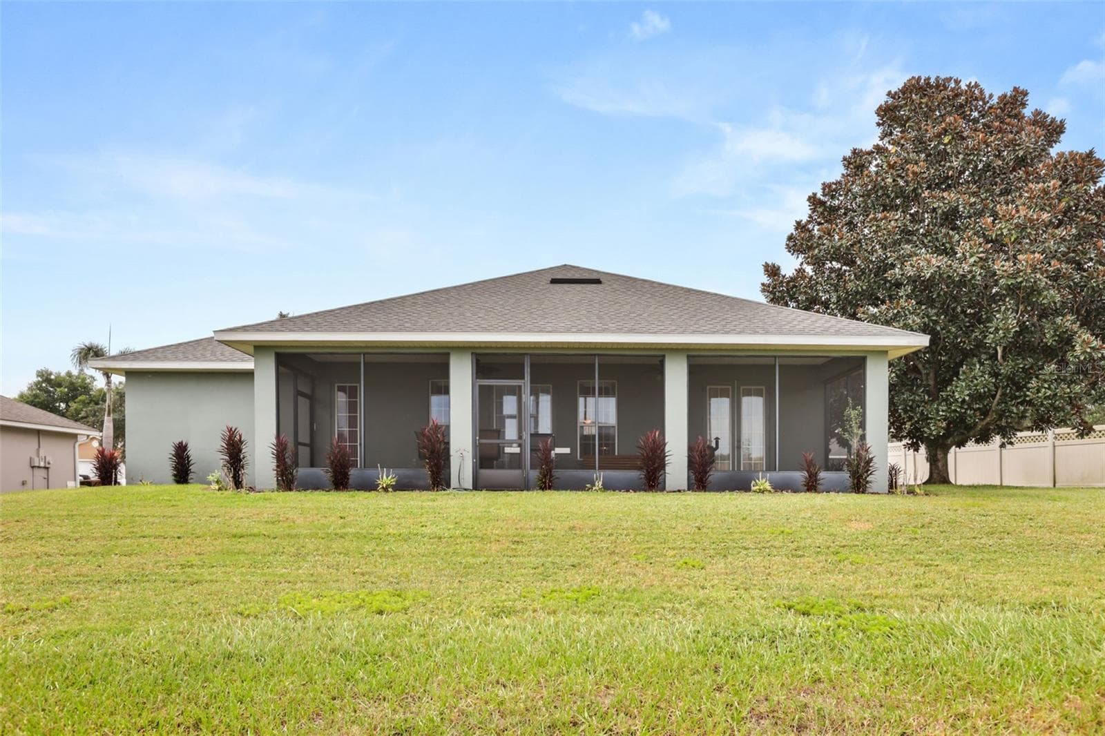 Single Family Residence at 730 COUNTRY WALK CV, EAGLE LAKE, photo 15 of 21