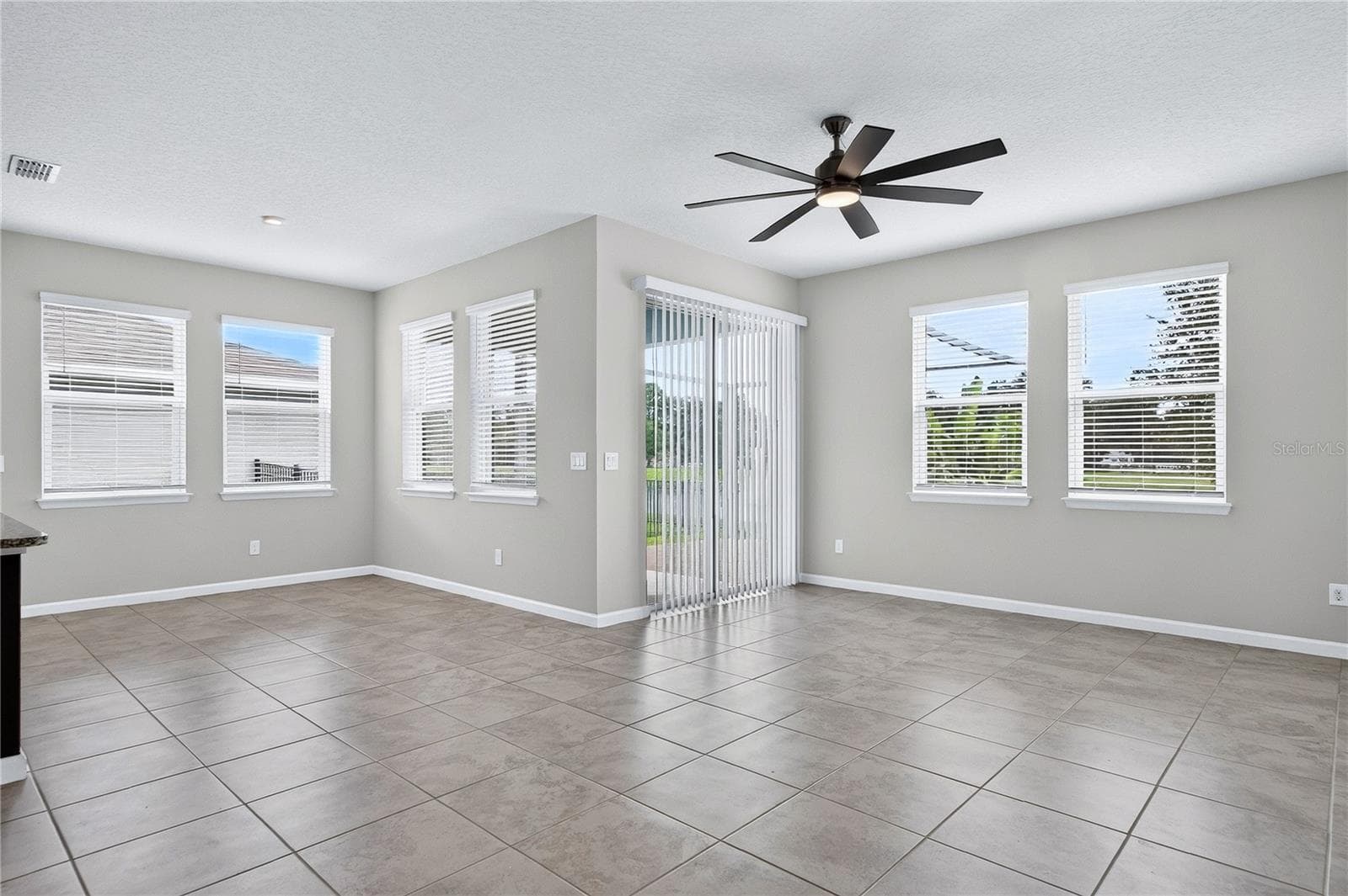 Single Family Residence at 2304 TUDOR ROSE DR, SANFORD, photo 6 of 53