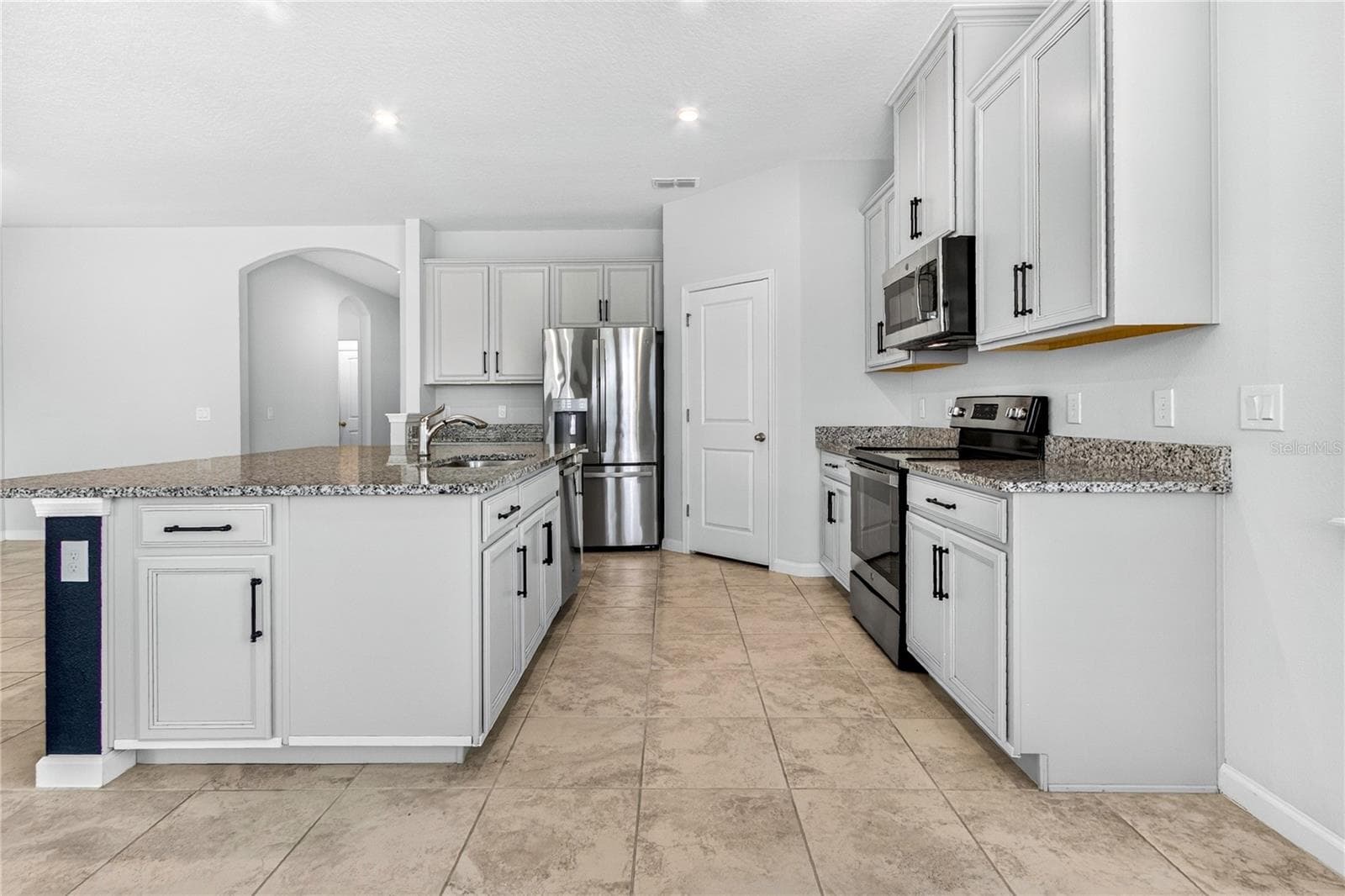 Single Family Residence at 2304 TUDOR ROSE DR, SANFORD, photo 9 of 53