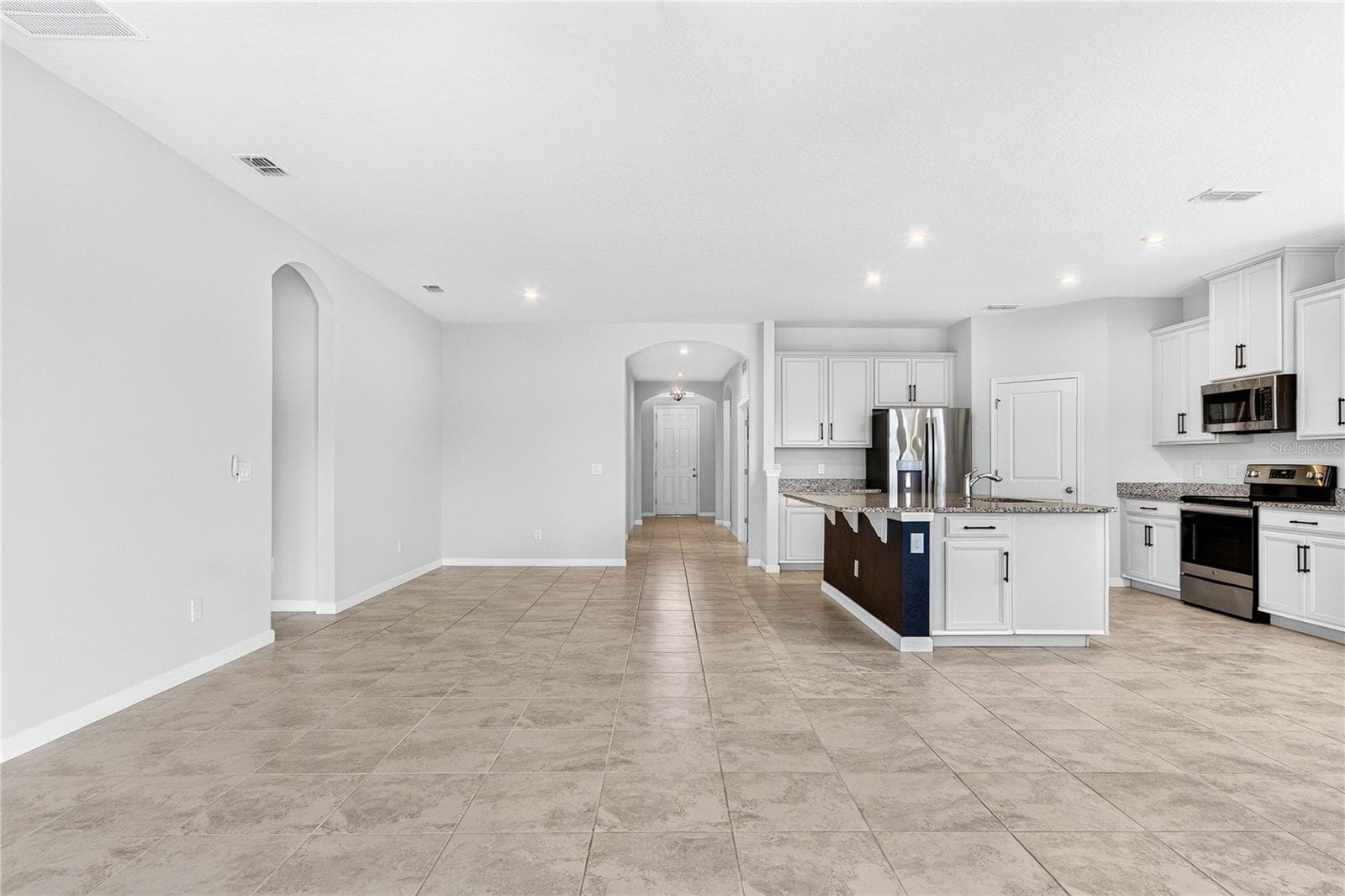 Single Family Residence at 2304 TUDOR ROSE DR, SANFORD, photo 14 of 53