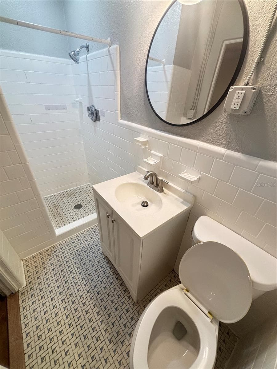 Apartment at 707 ROSERY RD NW #6, LARGO, photo 7 of 9
