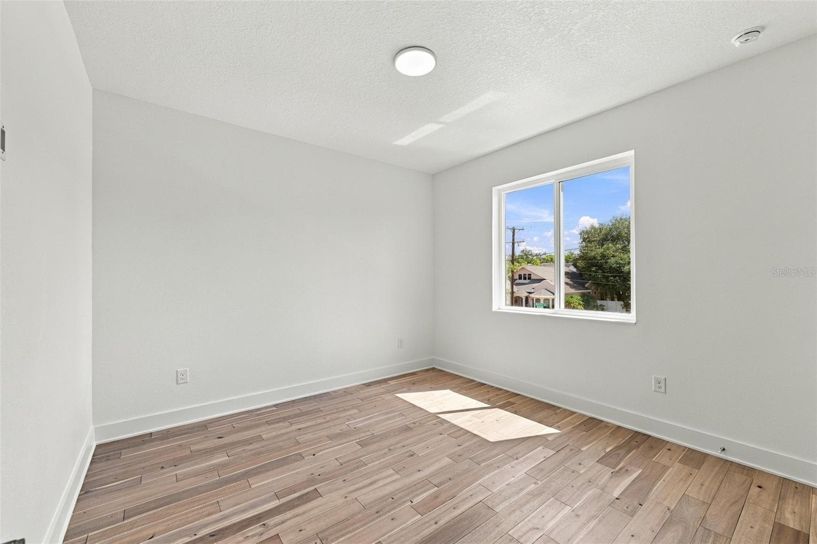 Single Family Residence at 3201 W WYOMING AVE, TAMPA, photo 54 of 73