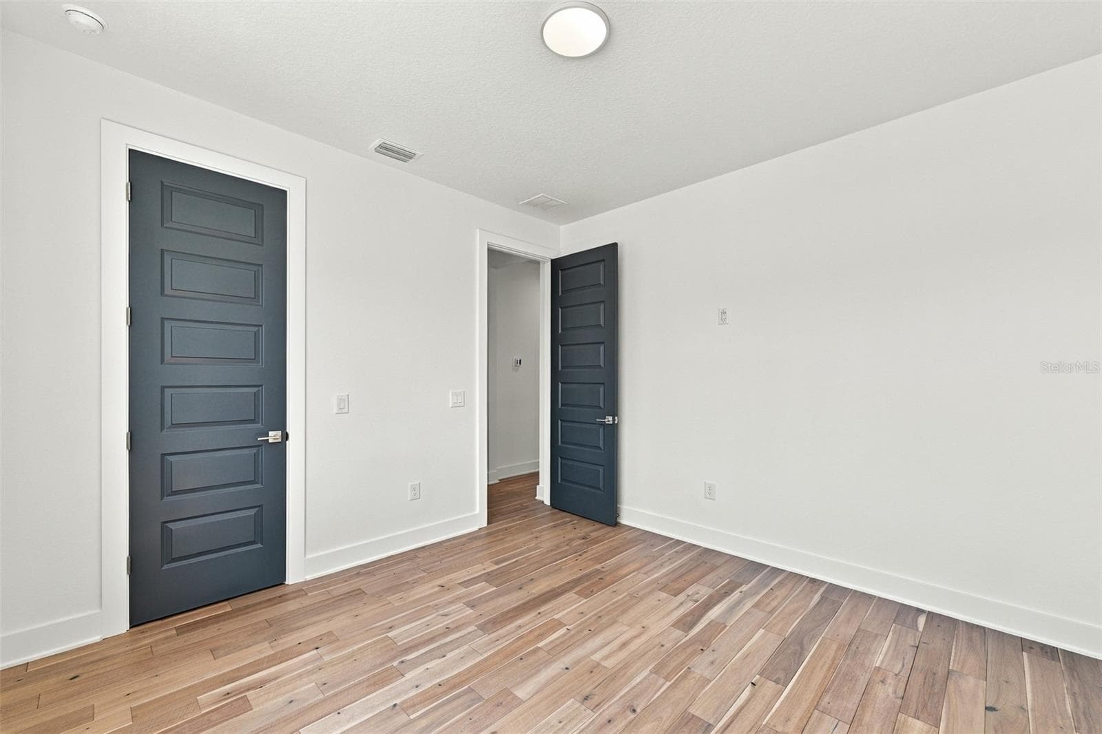 Single Family Residence at 3201 W WYOMING AVE, TAMPA, photo 55 of 73