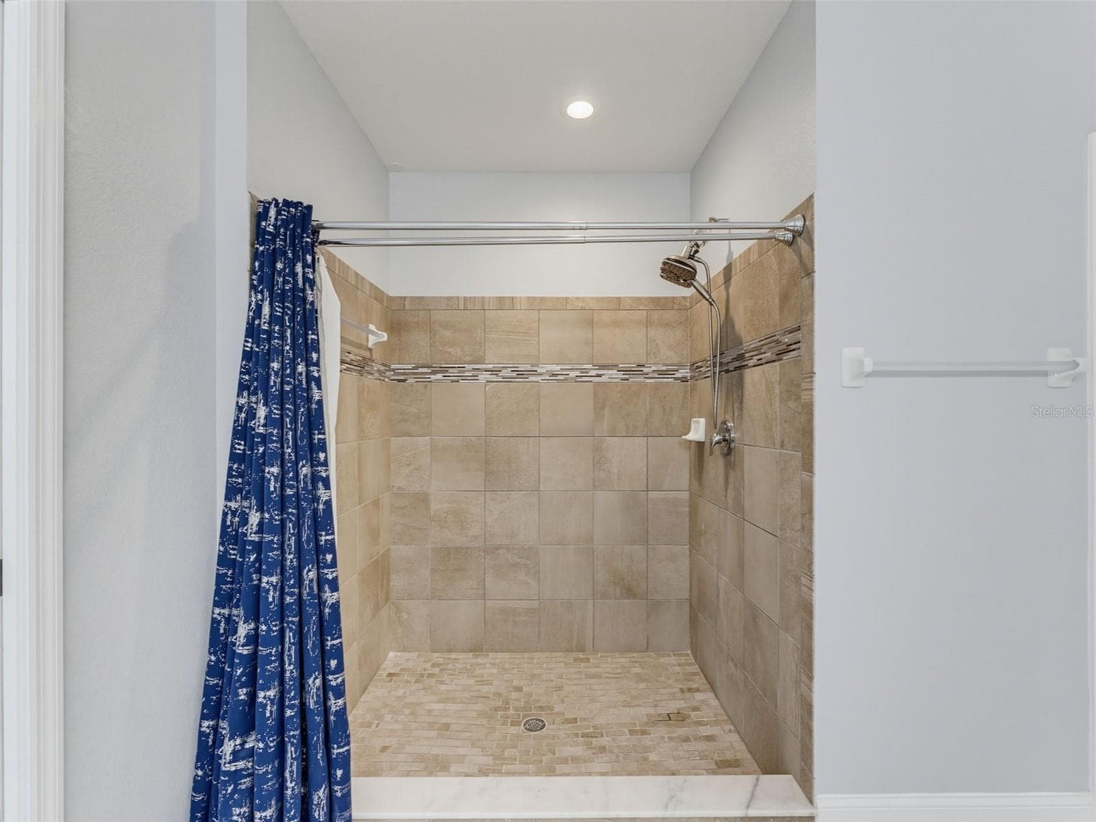 1st floor Primary Bath - 8151 WILDER LOOP, LAKELAND
