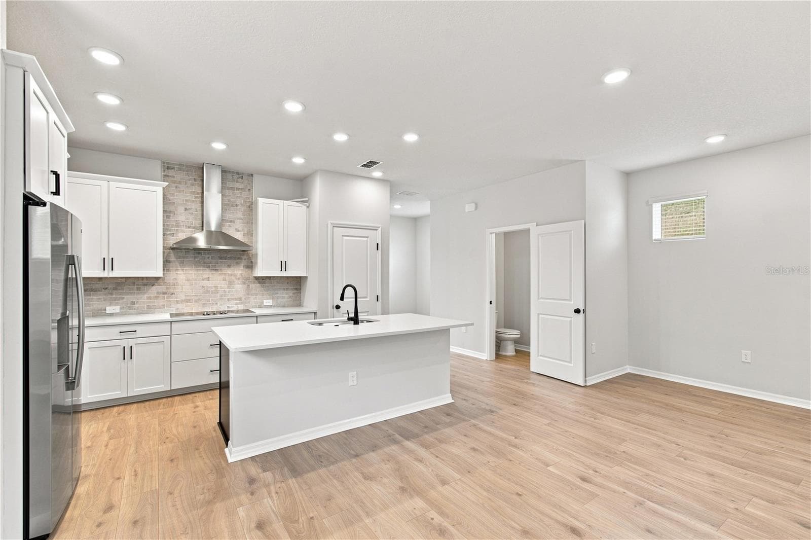 Kitchen - 5617 WHITE IBIS PT, ST CLOUD