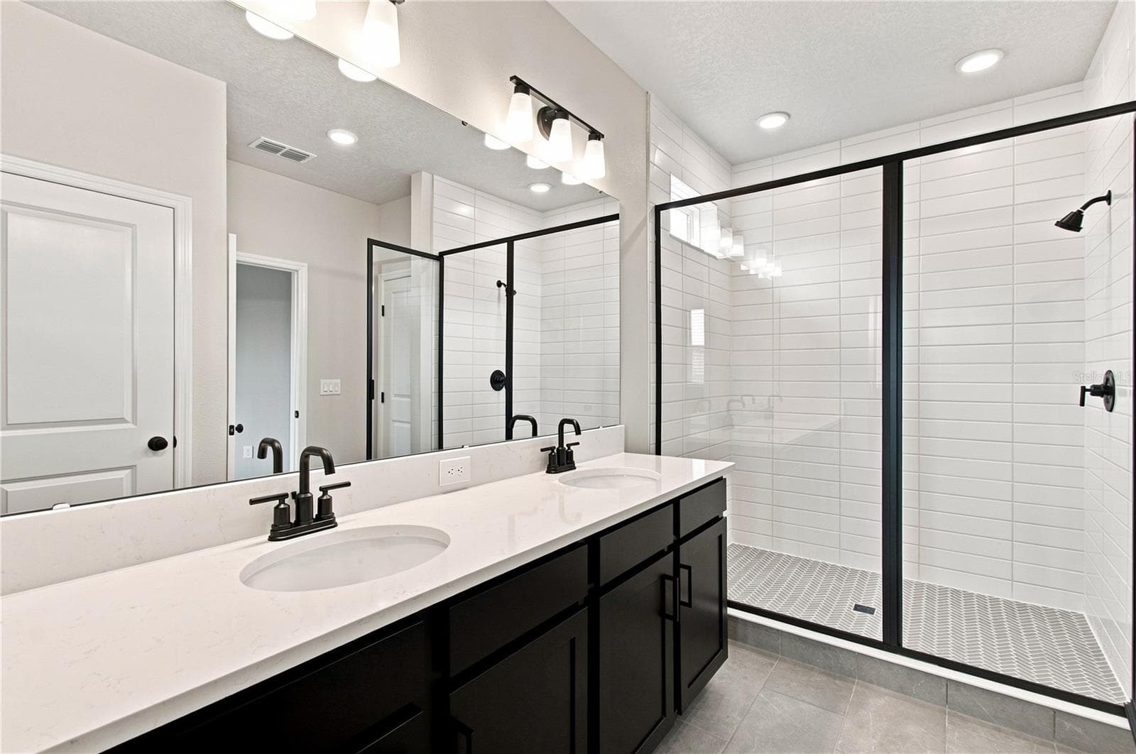 Owner's Bath - 5617 WHITE IBIS PT, ST CLOUD