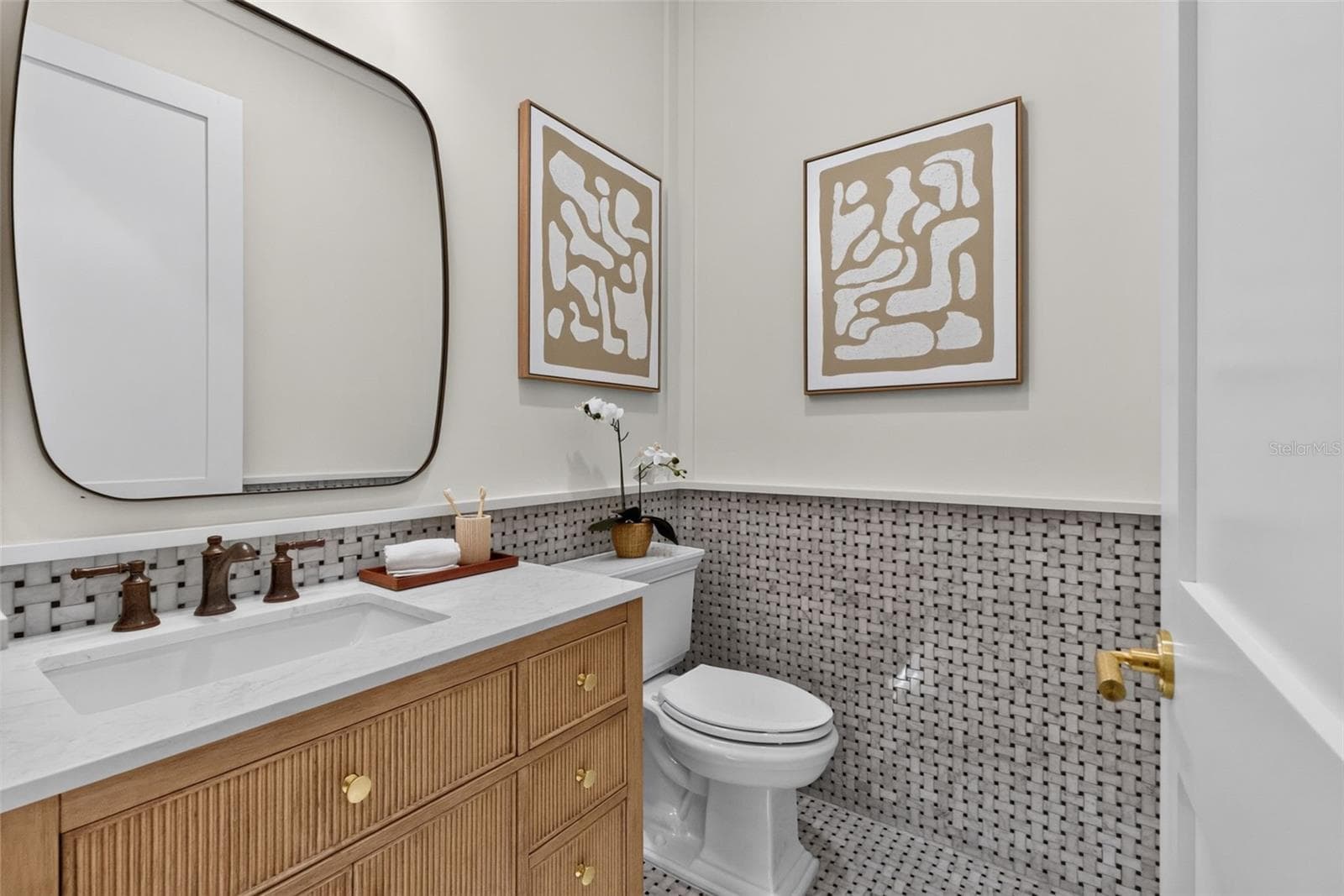 Powder bathroom - 1815 WINDERMERE RD, WINDERMERE