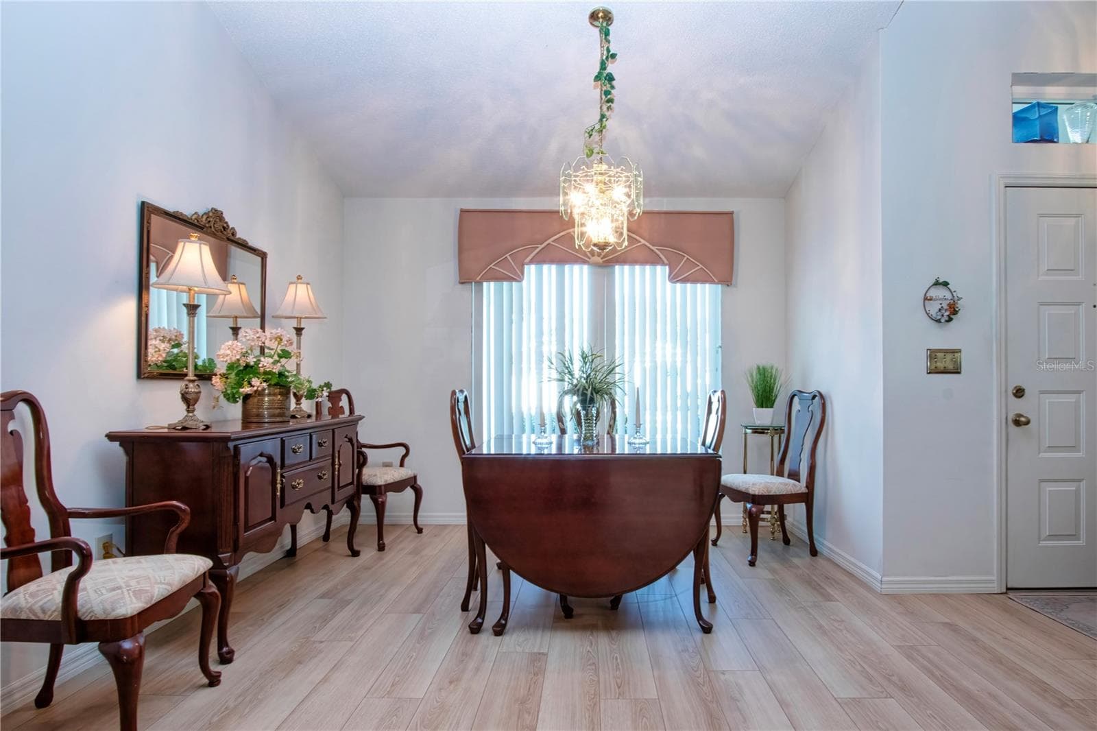 Dining Room - 2035 PRESTANCIA LN, SUN CITY CENTER