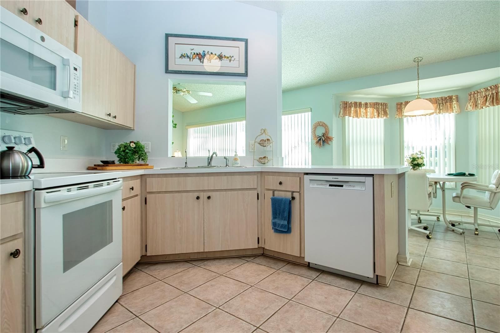 Kitchen - 2035 PRESTANCIA LN, SUN CITY CENTER