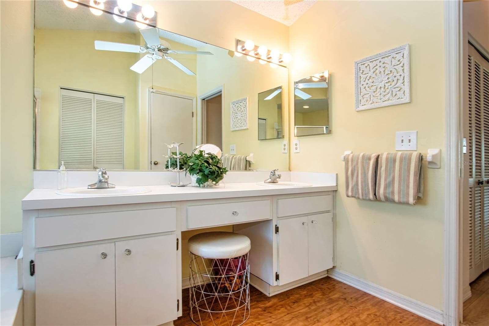 Primary En Suite - 2035 PRESTANCIA LN, SUN CITY CENTER