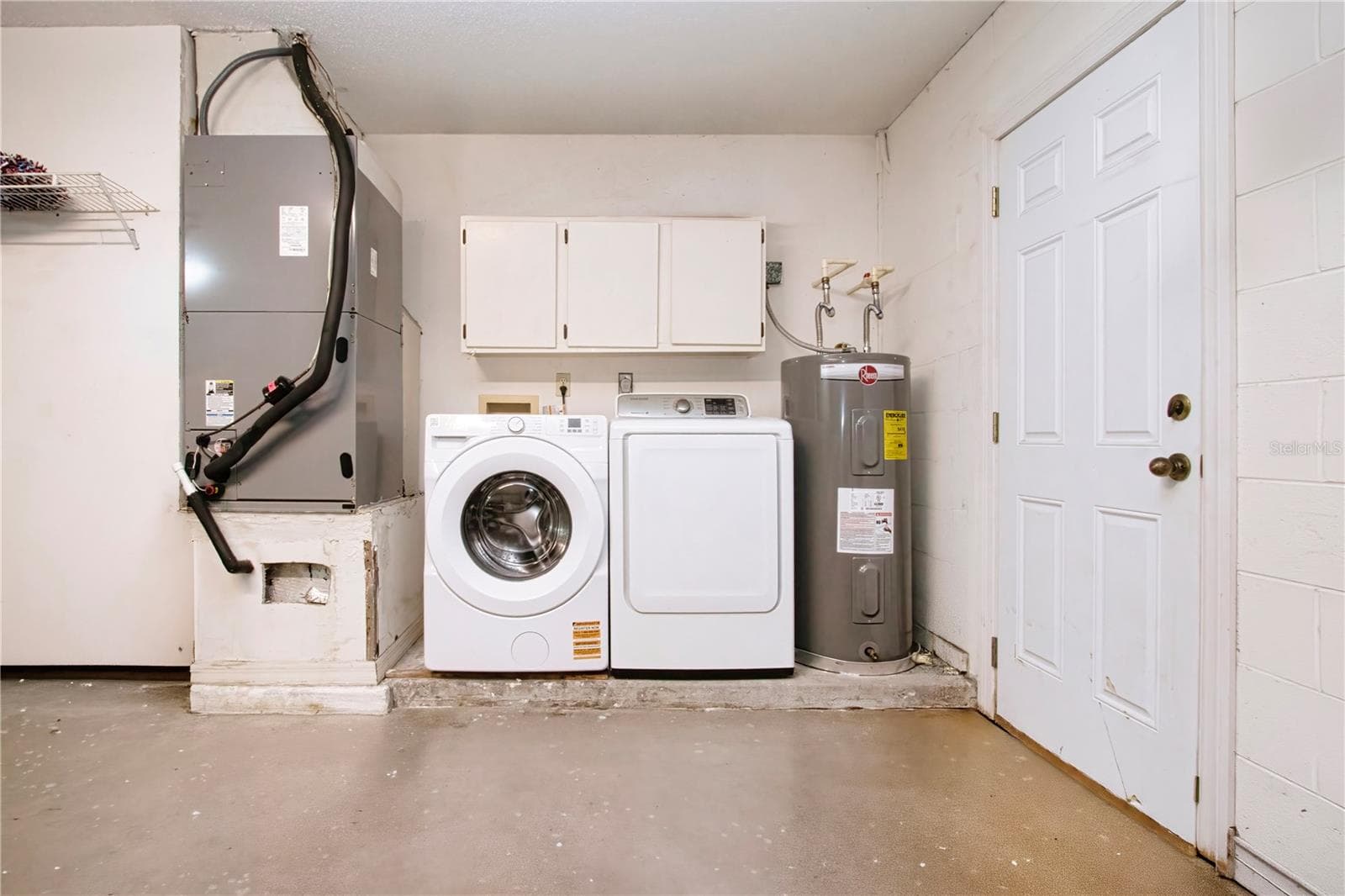 Garage/Laundry - 2035 PRESTANCIA LN, SUN CITY CENTER