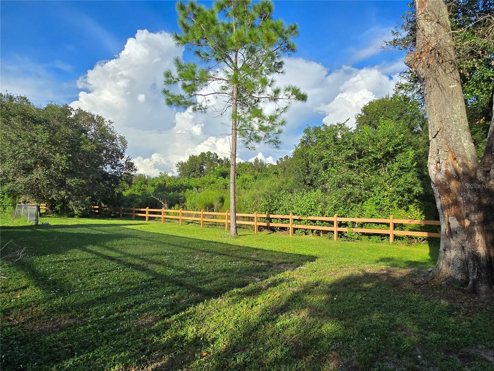 Single Family Residence at 1064 DEER HOLLOW BLVD, SARASOTA, photo 24 of 28