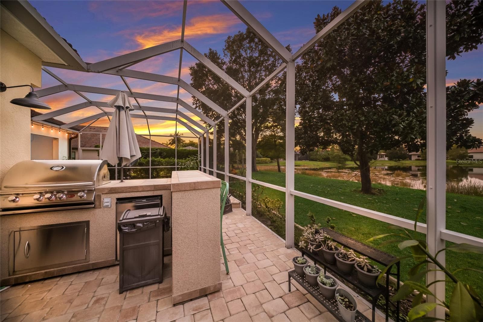 Single Family Residence at 14703 SUNDIAL PL, LAKEWOOD RANCH, photo 5 of 28