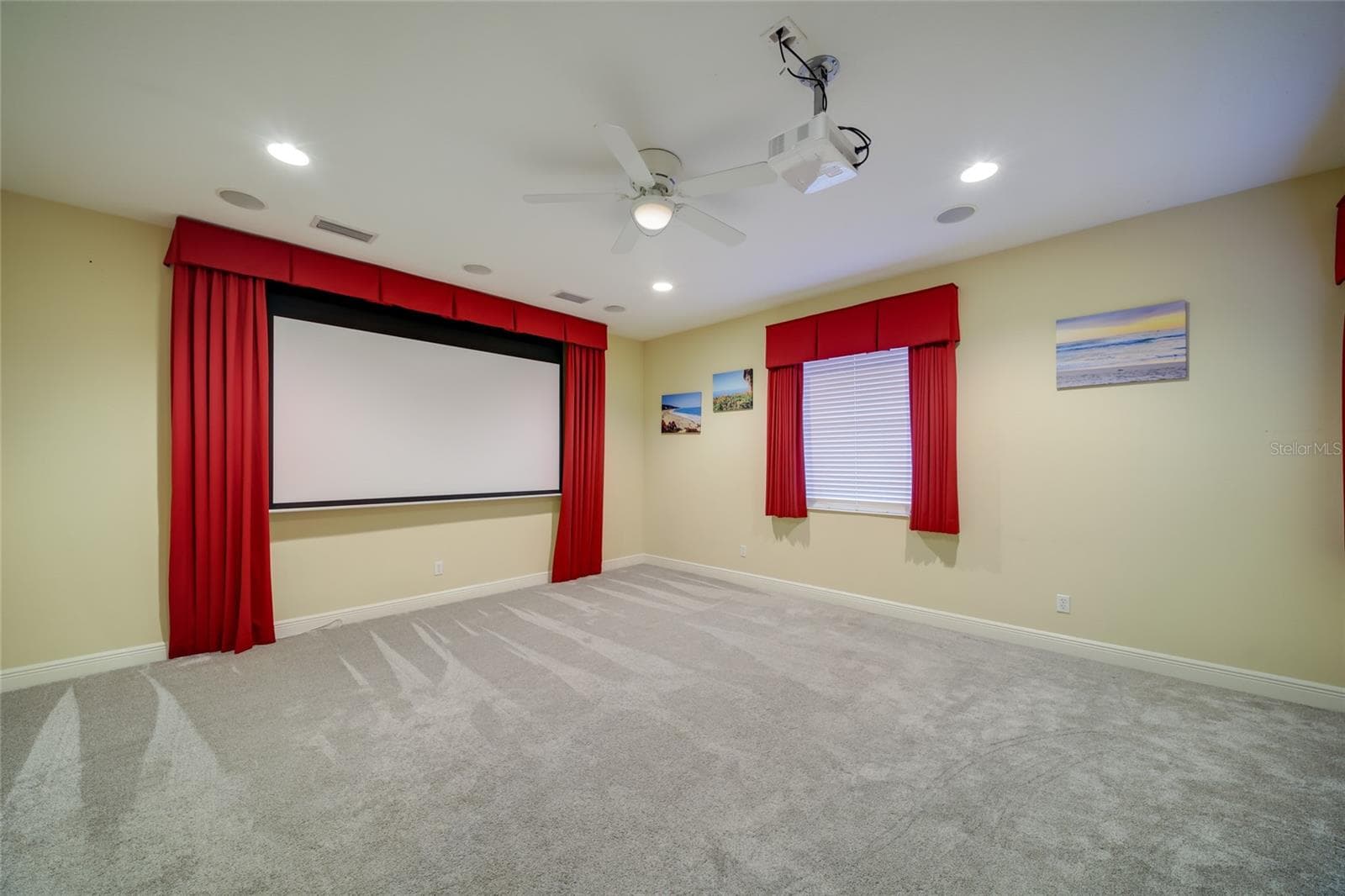 Single Family Residence at 14703 SUNDIAL PL, LAKEWOOD RANCH, photo 19 of 28