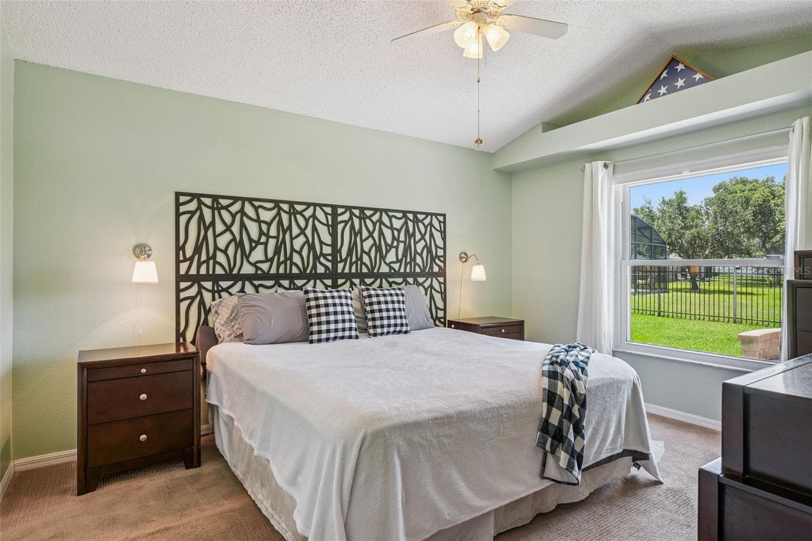 Single Family Residence at 2219 HILLSHIRE DR, ORLANDO, photo 8 of 29