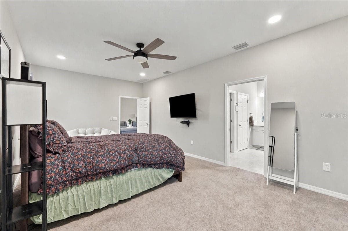 Single Family Residence at 4885 FOXGLOVE CIR, LAKELAND, photo 14 of 41