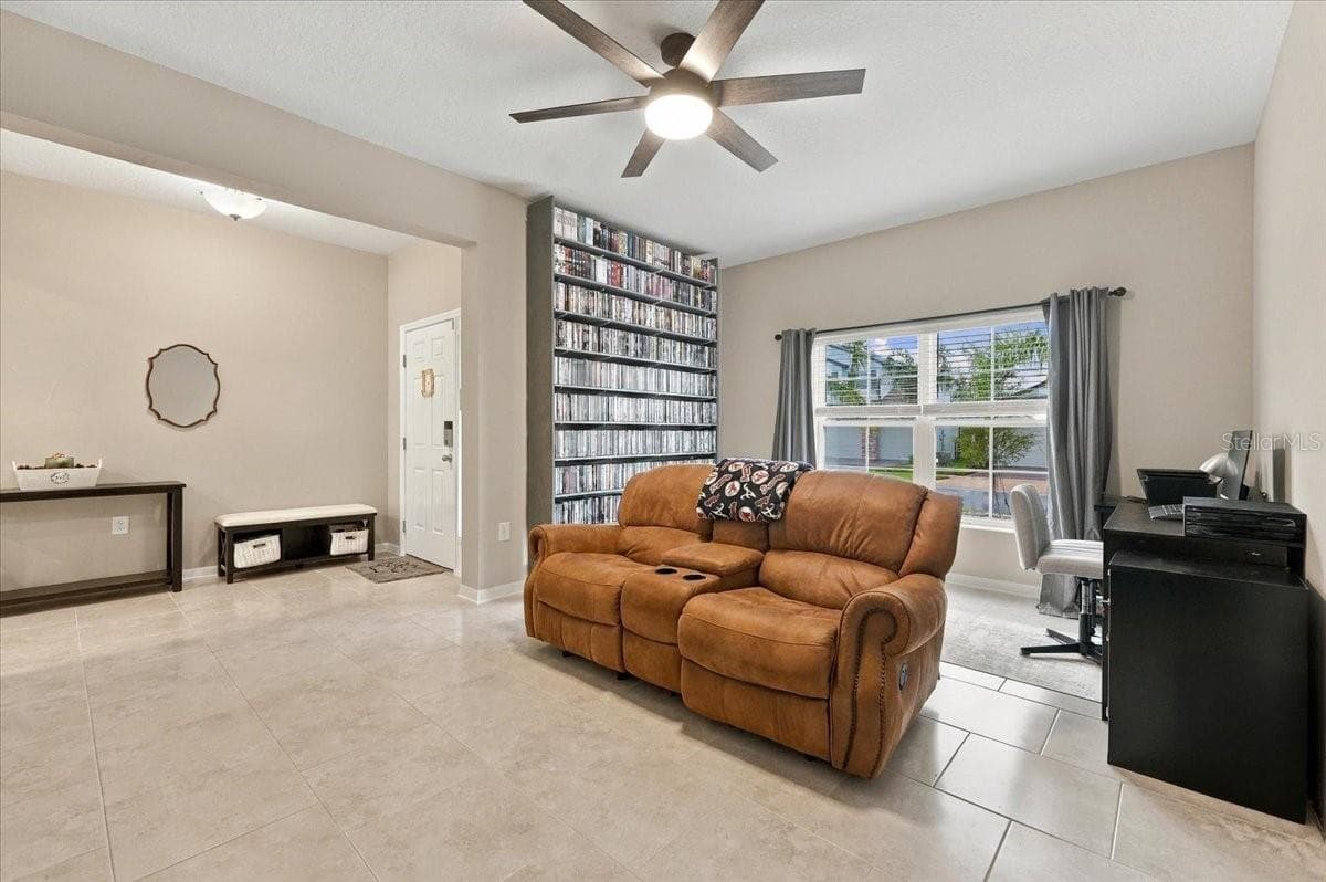 Single Family Residence at 4885 FOXGLOVE CIR, LAKELAND, photo 27 of 41