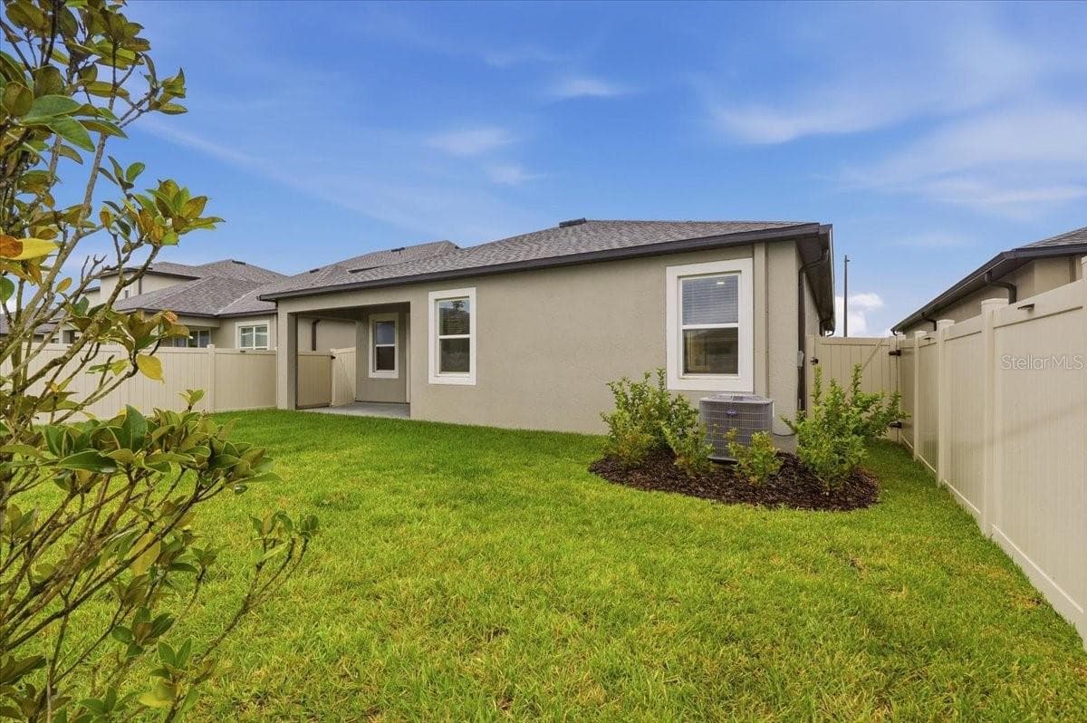 Single Family Residence at 4885 FOXGLOVE CIR, LAKELAND, photo 33 of 41