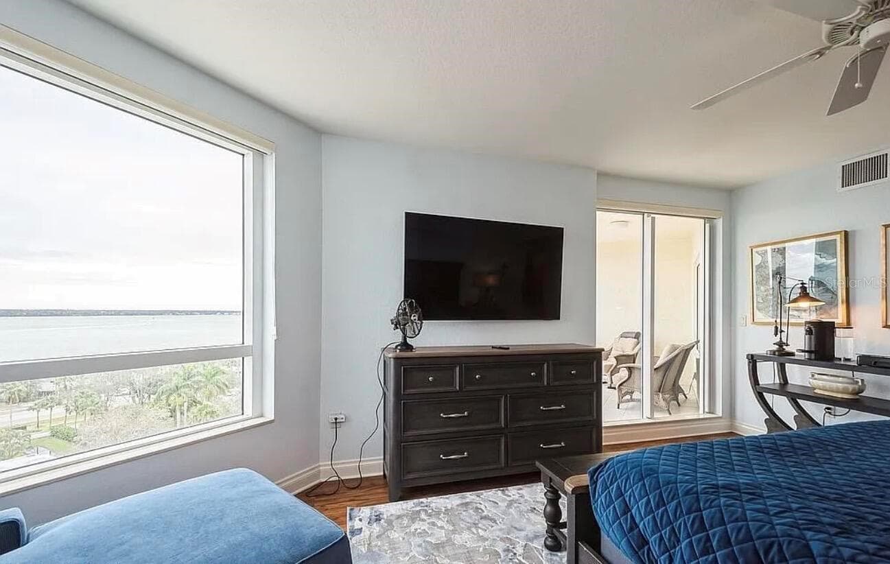 Condominium at 1180 GULF BLVD #806, CLEARWATER, photo 19 of 31