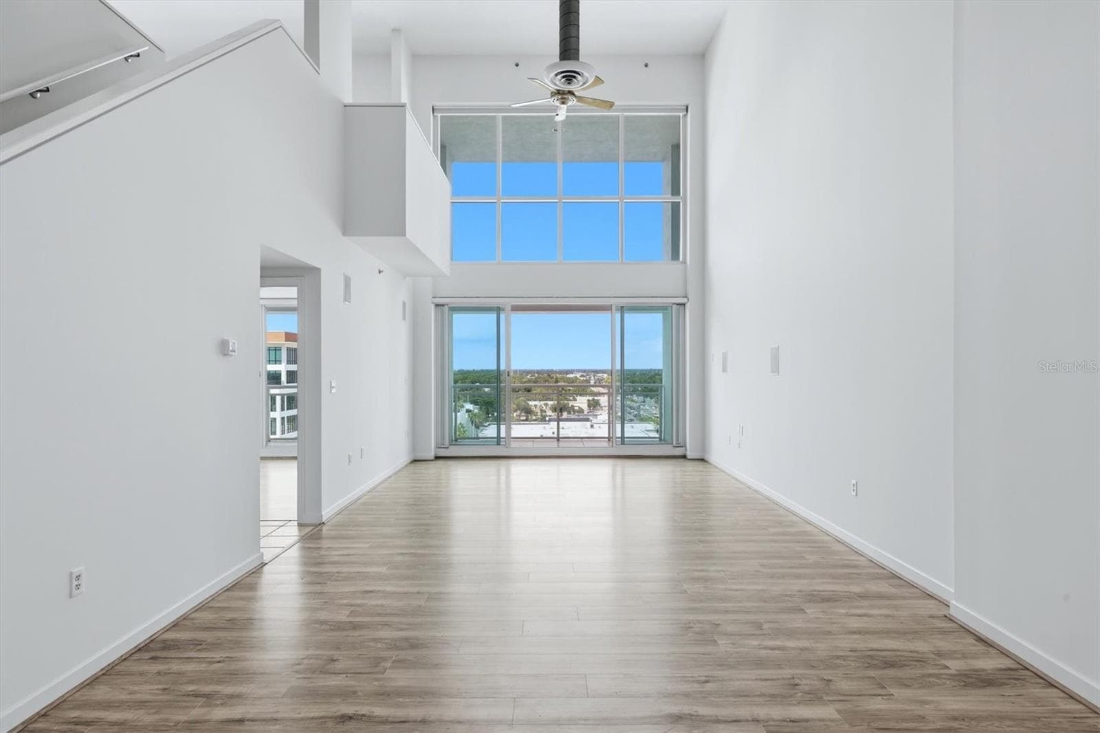 Condominium at 1990 MAIN ST #3, SARASOTA, photo 3 of 37