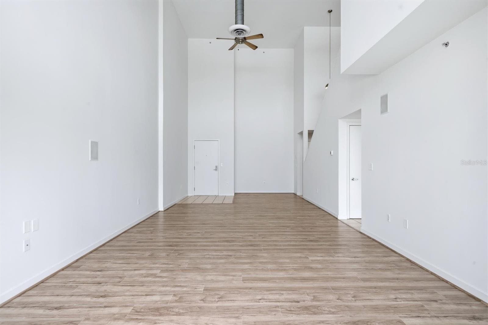 Condominium at 1990 MAIN ST #3, SARASOTA, photo 8 of 37