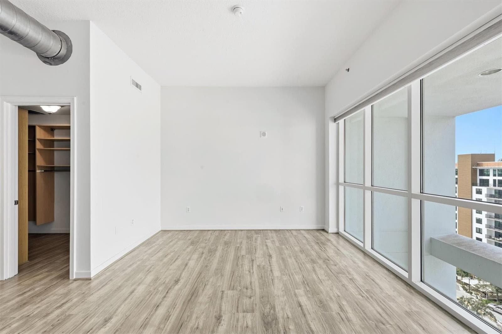 Condominium at 1990 MAIN ST #3, SARASOTA, photo 18 of 37