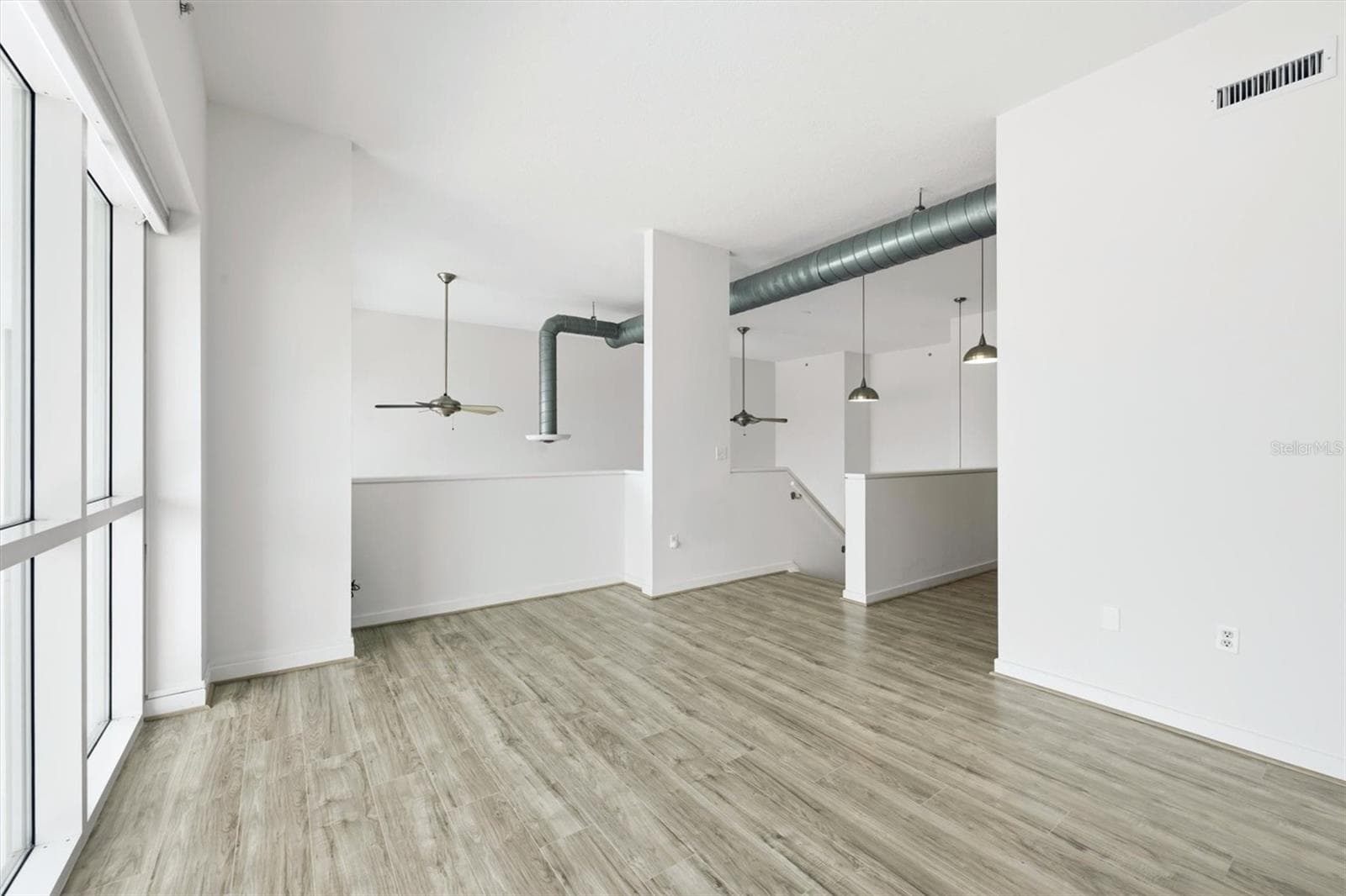 Condominium at 1990 MAIN ST #3, SARASOTA, photo 19 of 37