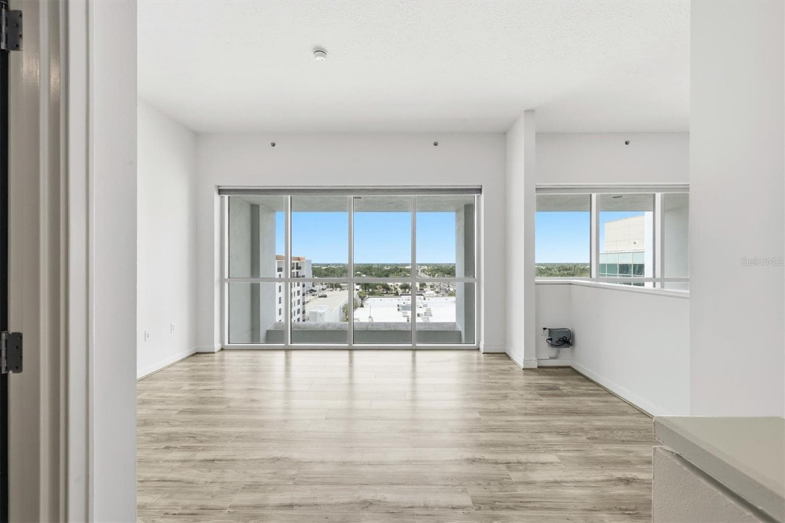 Condominium at 1990 MAIN ST #3, SARASOTA, photo 21 of 37