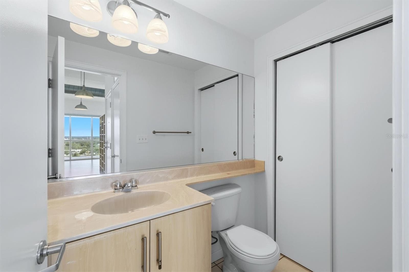 Condominium at 1990 MAIN ST #3, SARASOTA, photo 28 of 37