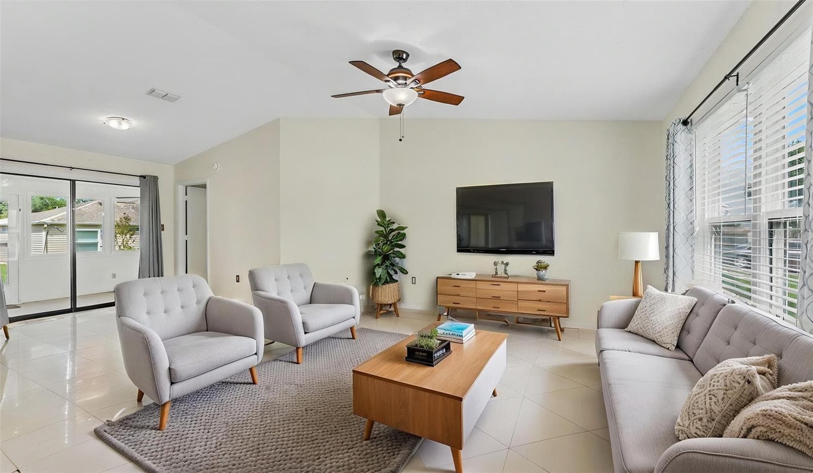 Virtually Staged - 6109 KITTIWAKE DR, LAKELAND