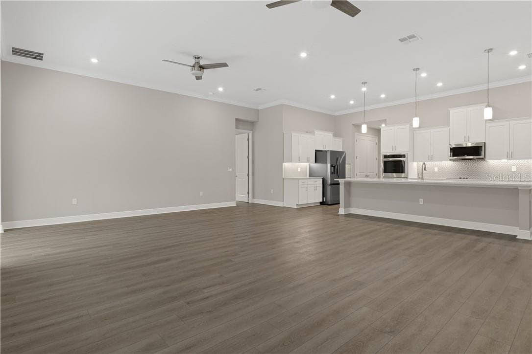 Single Family Residence at 3339 W VILLANOVA CT, BEVERLY HILLS, photo 43 of 149