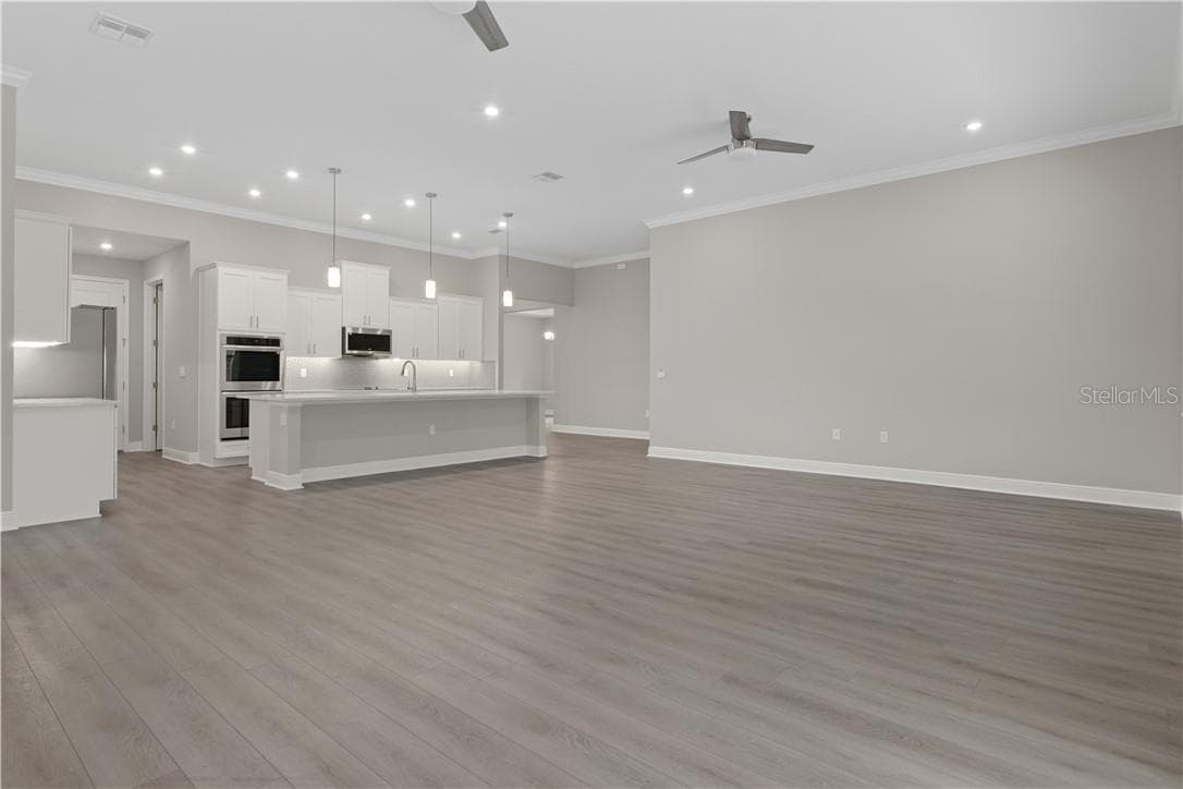 Single Family Residence at 3339 W VILLANOVA CT, BEVERLY HILLS, photo 47 of 149